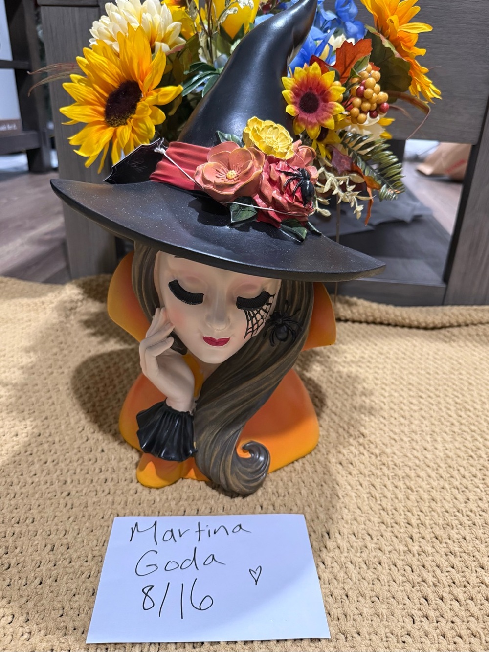 Bella Luxx Viral Witch Bust with Floral Hat NWT